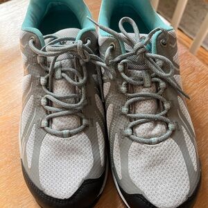 Women's Columbia Hiking Shoes/boots